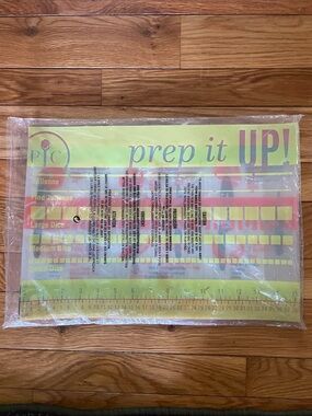 Pampered Chef Prep It Up! Party Prep Mat in Yellow and Red